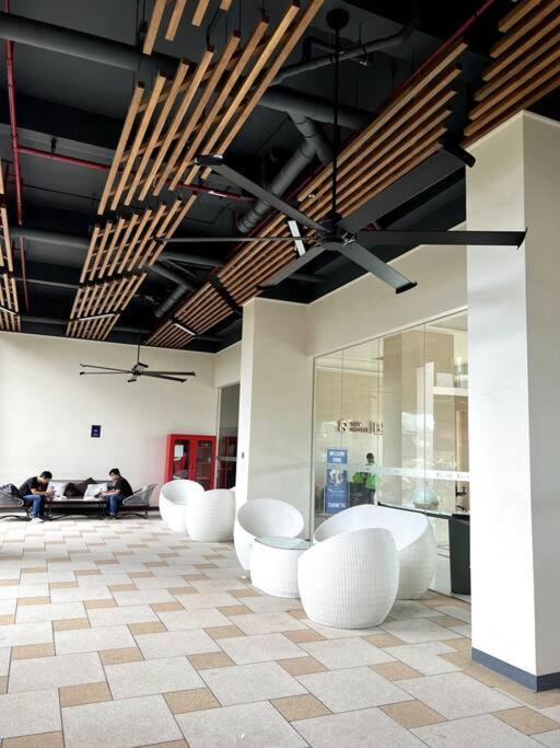 Dayinn, Skyhouse Bsd Lux And Homey Studio, Near Aeon Bsd And Ice Bsd Cilenggang Zewnętrze zdjęcie